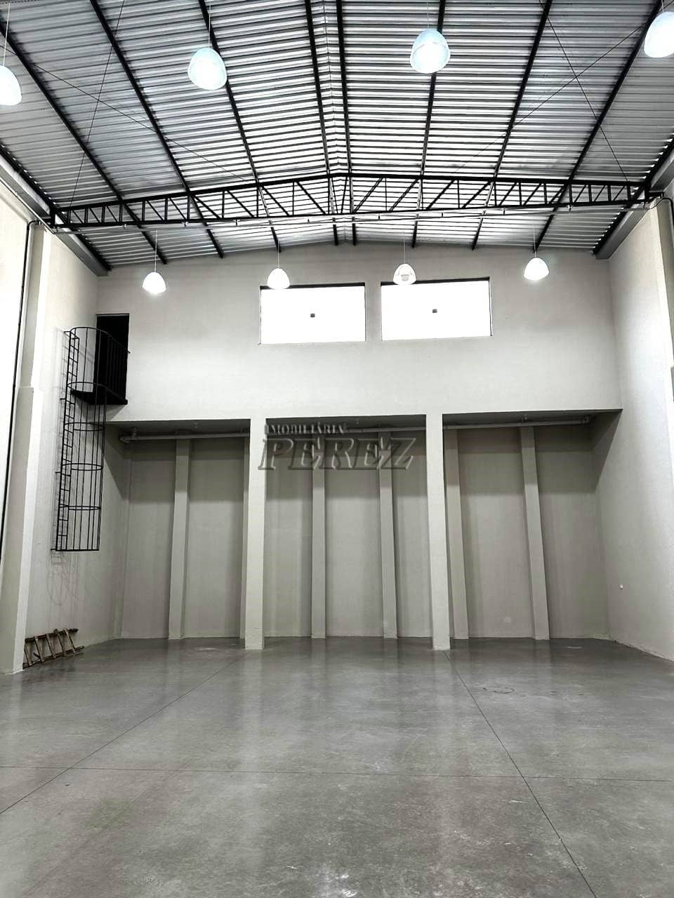 Galpão, 420 m² para alugar no Portal De Versalhes 1 - Londrina/PR - Foto 0