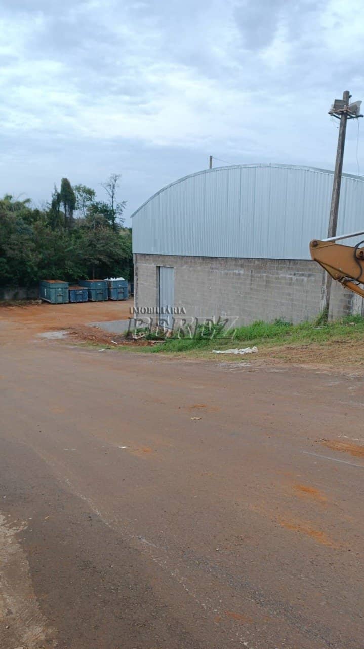 Barracão com docas para alugar na região central de Londrina - Foto 4