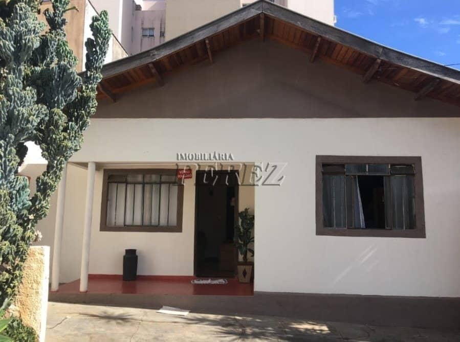 Casa a venda no Centro de Cambé na rua Espanha - Foto 1