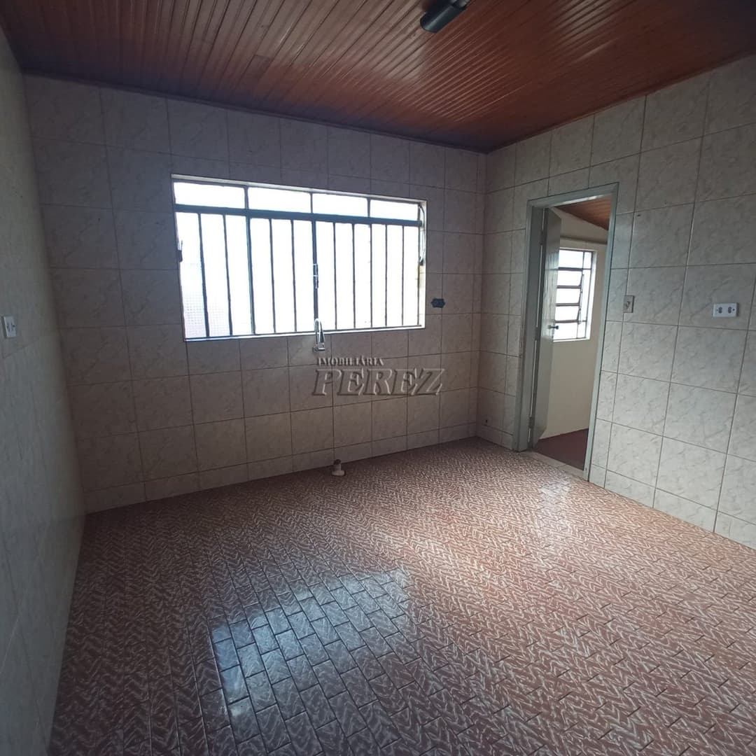 Casa, de 3 quartos para alugar no Centro - Sertanópolis/PR - Foto 8