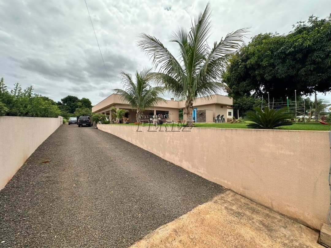 Imóveis Rurais no Condomínio De Chácaras Itaúna, de 3 quartos, 250 m² à venda no Itauna - Ibiporã/PR - Foto 0