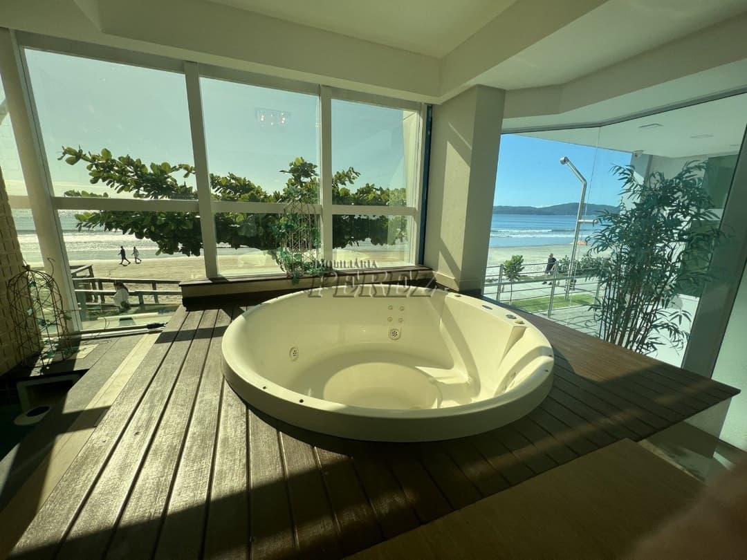 Apartamento de Alto Padrão Frente ao Mar - Edifício Palazzo Del Mare - Meia Praia, Itapema/SC - Foto 40