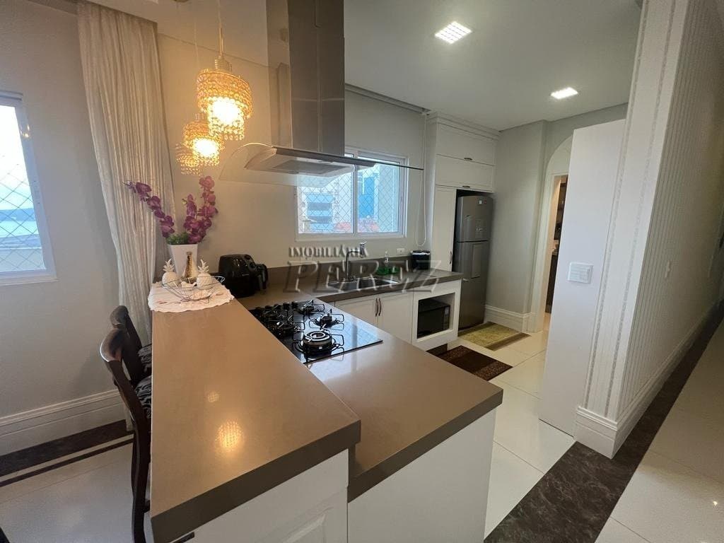 Apartamento de Alto Padrão à Venda - Frente Mar em Meia Praia, Itapema/SC na rua 241 - Foto 13