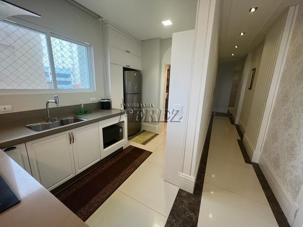 Apartamento de Alto Padrão à Venda - Frente Mar em Meia Praia, Itapema/SC na rua 241 - Foto 15