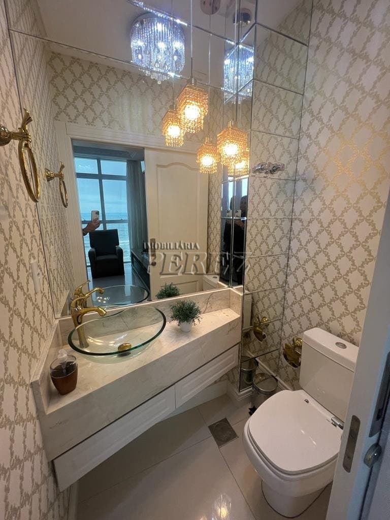 Apartamento de Alto Padrão à Venda - Frente Mar em Meia Praia, Itapema/SC na rua 241 - Foto 32