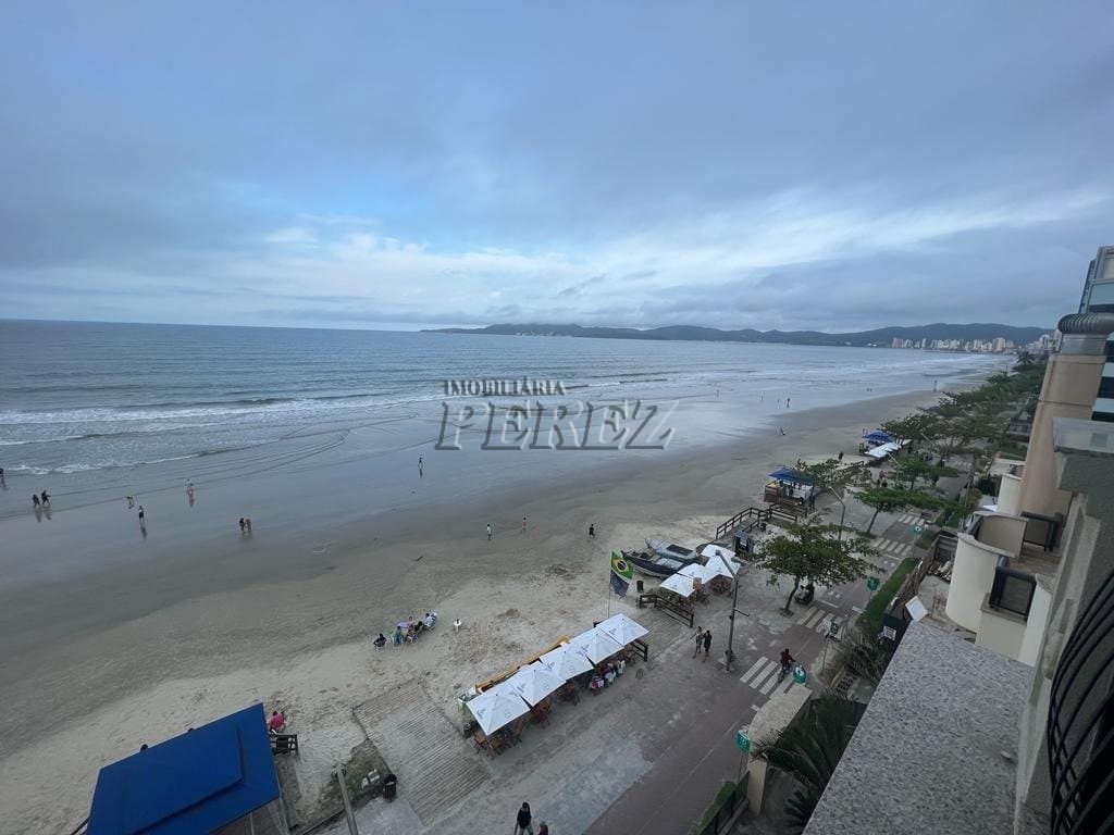Apartamento de Alto Padrão à Venda - Frente Mar em Meia Praia, Itapema/SC na rua 241 - Foto 10