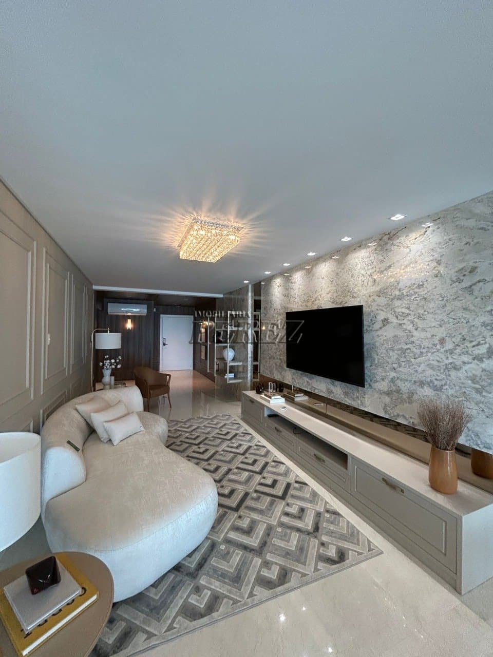 Rua 313 - Meia Praia | Apartamento de Alto Padrão | 04 Suítes | 180m² Privativos | 04 Vagas - Foto 8