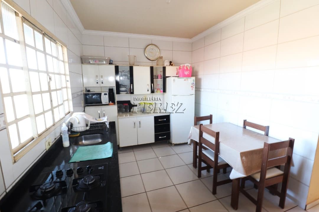 Casa, de 5 quartos, 180 m² para alugar no Jardim Planalto - Londrina/PR - Foto 4