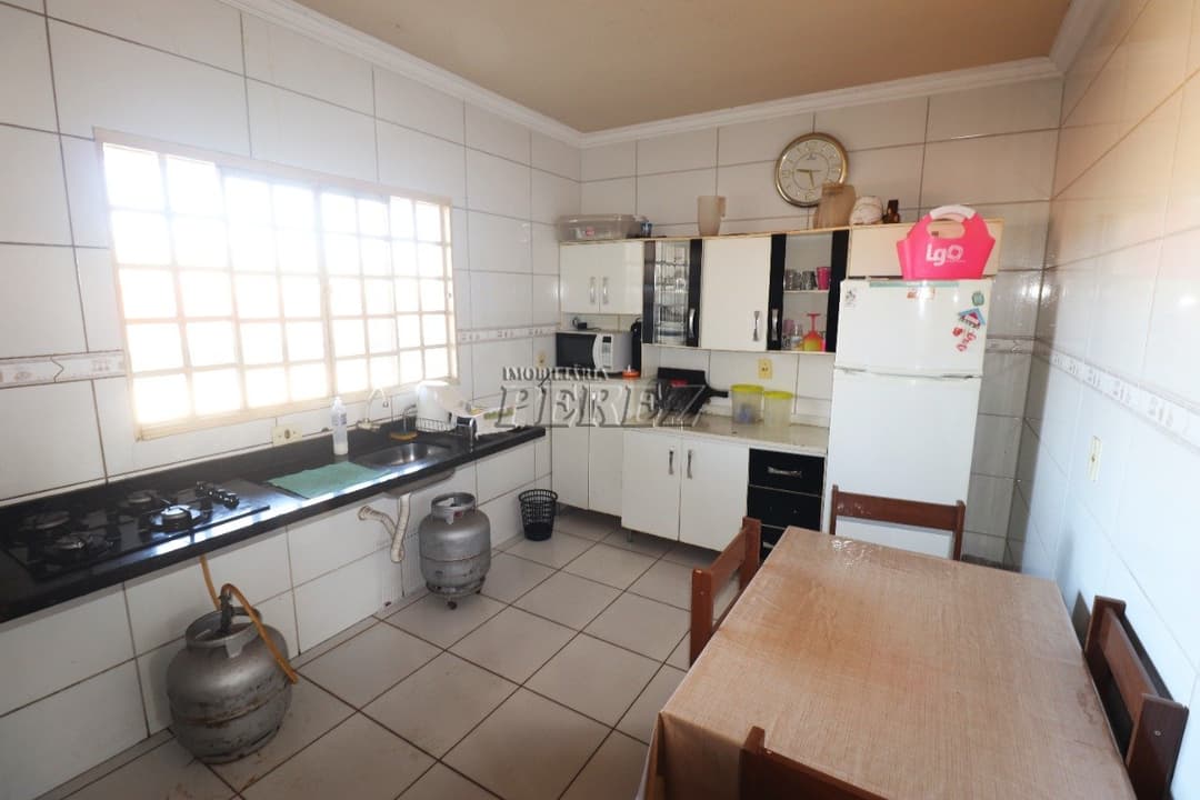 Casa, de 5 quartos, 180 m² para alugar no Jardim Planalto - Londrina/PR - Foto 6