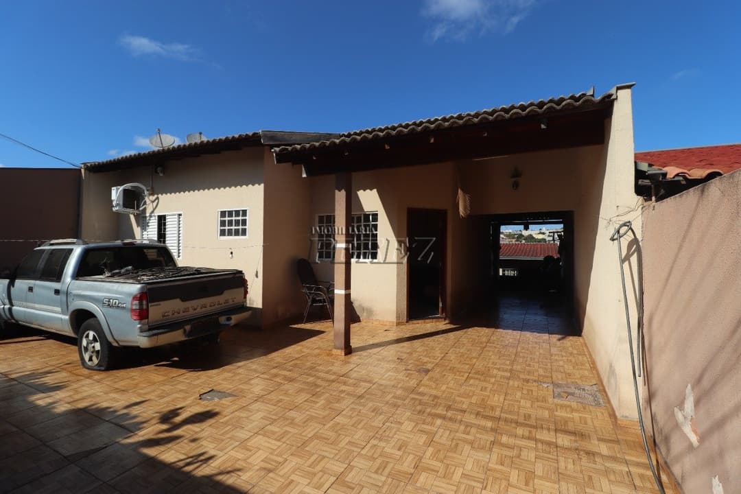 Casa, de 5 quartos, 180 m² para alugar no Jardim Planalto - Londrina/PR - Foto 20