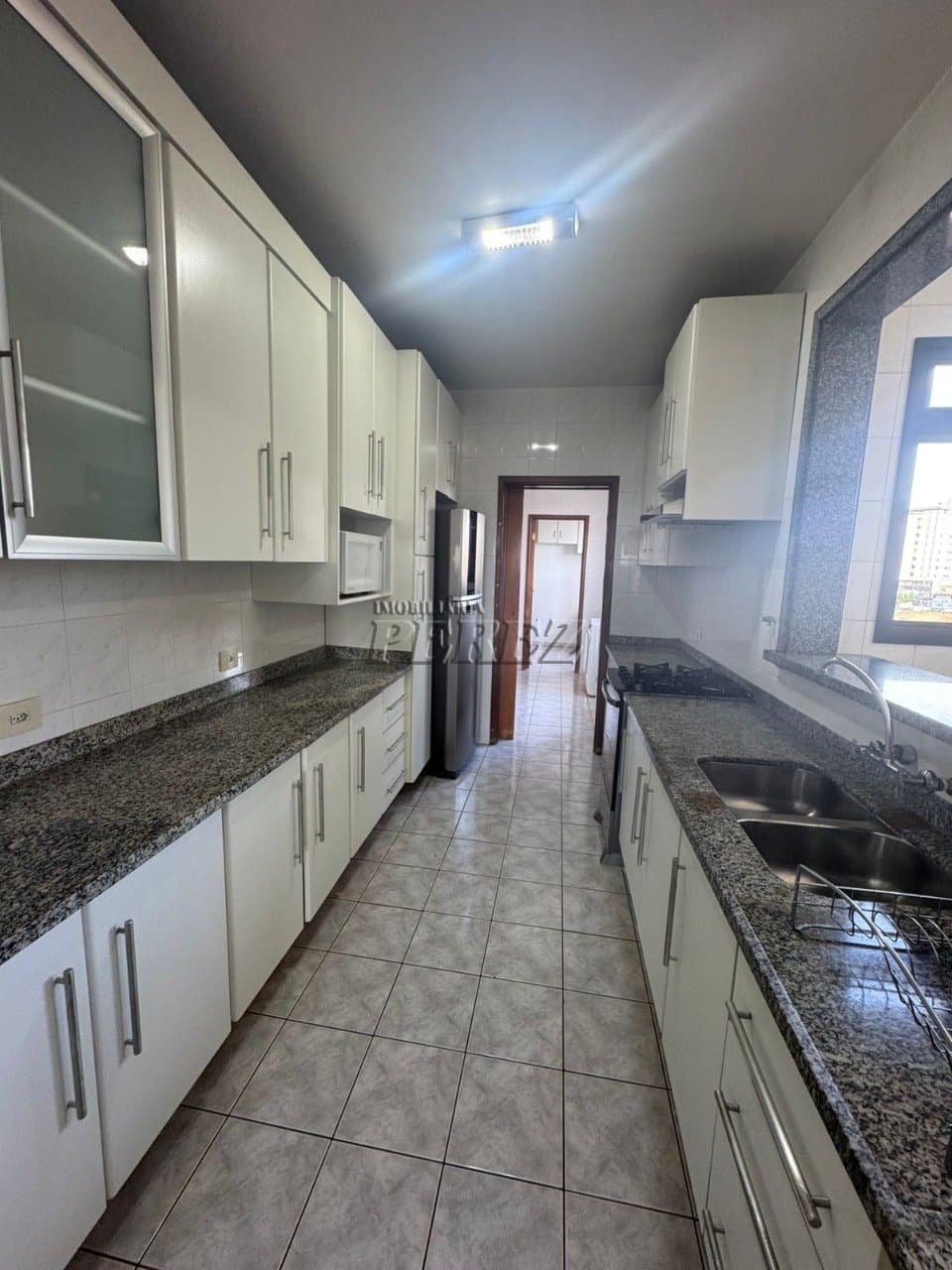 Apartamento no Edificio Bavaria, de 3 quartos, 138 m² à venda no Centro - Londrina/PR - Foto 8