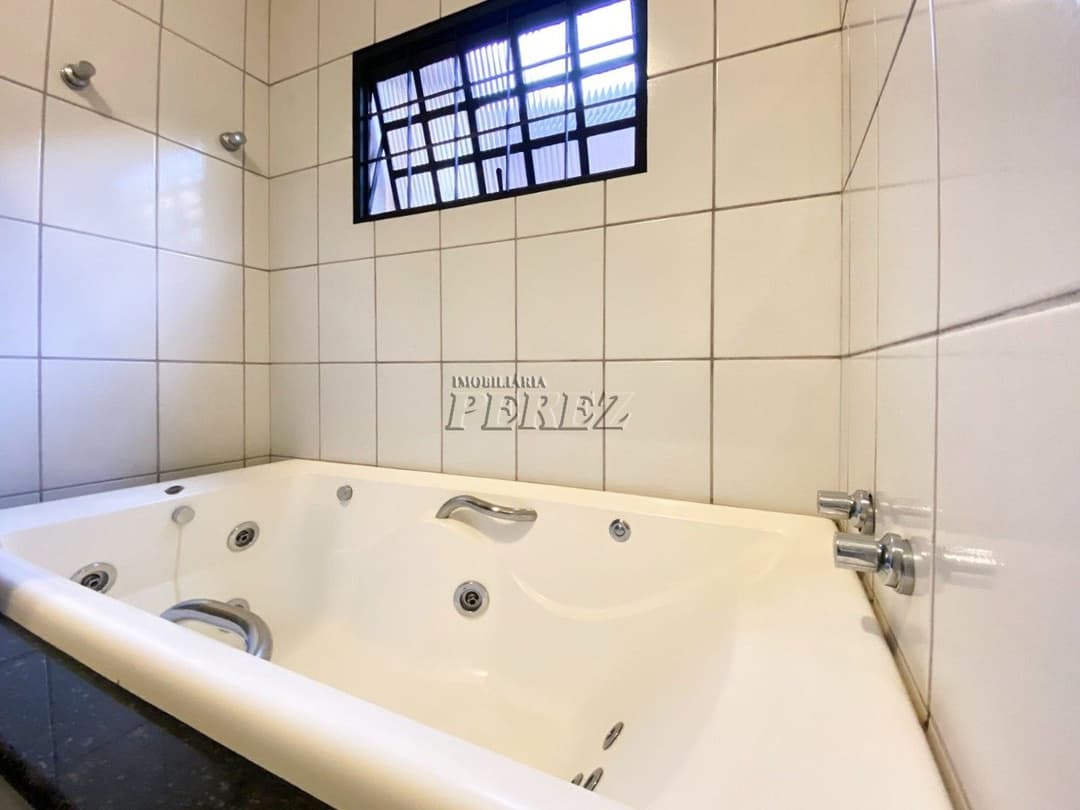 Casa, de 3 quartos, 220 m² para alugar no Antares - Londrina/PR - Foto 16