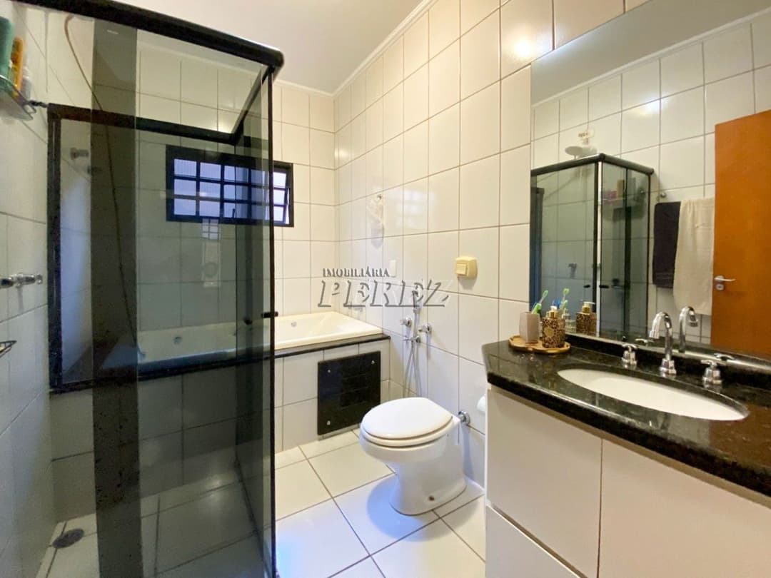 Casa, de 3 quartos, 220 m² para alugar no Antares - Londrina/PR - Foto 15