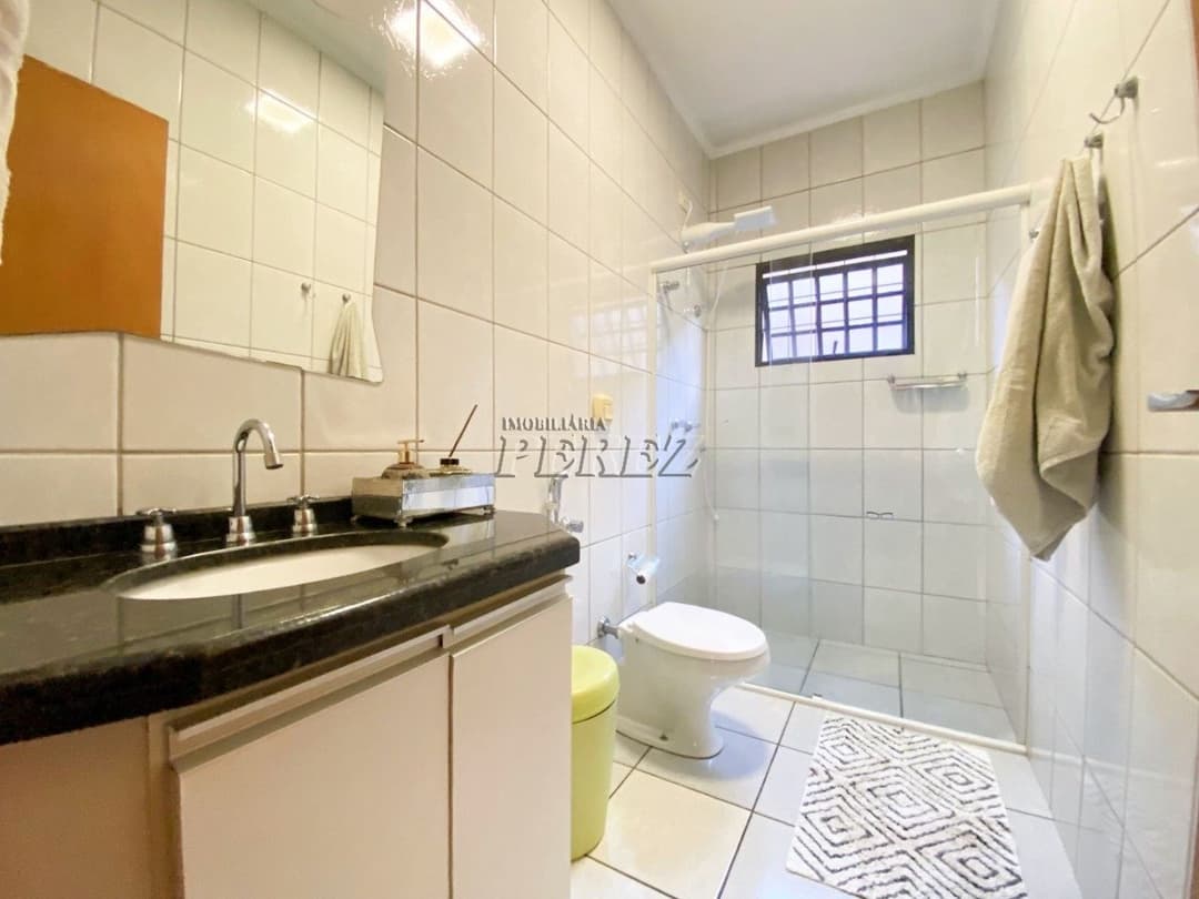 Casa, de 3 quartos, 220 m² para alugar no Antares - Londrina/PR - Foto 8