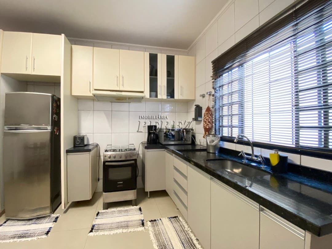 Casa, de 3 quartos, 220 m² para alugar no Antares - Londrina/PR - Foto 6