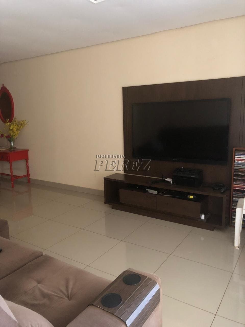 Casa, de 4 quartos, 270 m² à venda no Caravelle - Londrina/PR - Foto 8