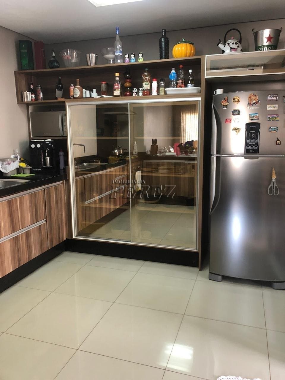 Casa, de 4 quartos, 270 m² à venda no Caravelle - Londrina/PR - Foto 4