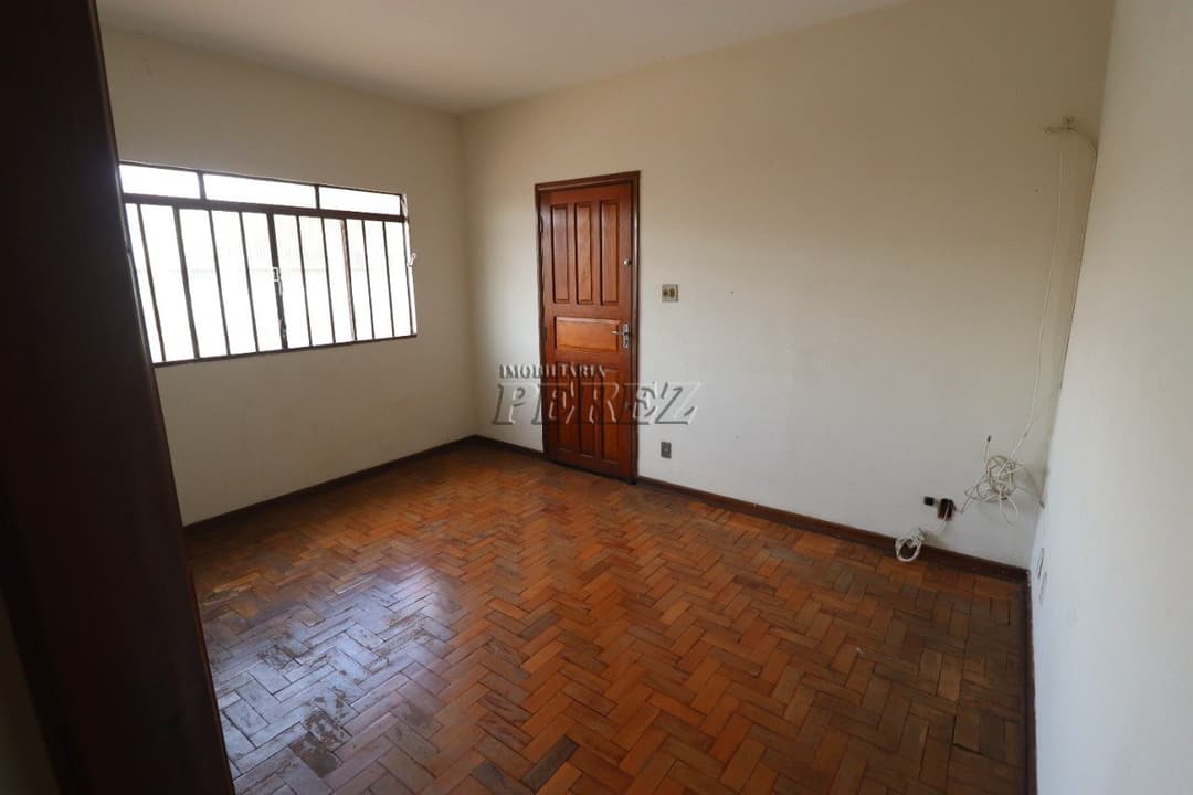 Casa, de 3 quartos para alugar no Califórnia - Londrina/PR - Foto 1