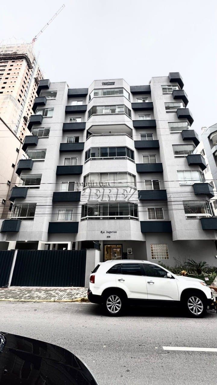 Apartamento no Edificio Itaparica, de 3 quartos, 154 m² à venda no Meia Praia - Itapema/SC - Foto 0