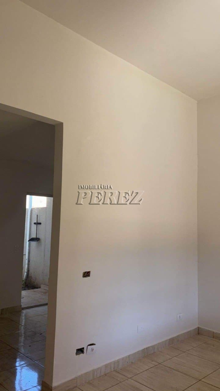 Casa à Venda na Rua Abílio Loureiro - Jardim Montecatini, Londrina/PR - Foto 5