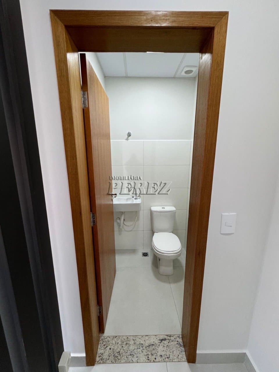 Salas, 28.61 m² para alugar no Centro - Londrina/PR - Foto 7