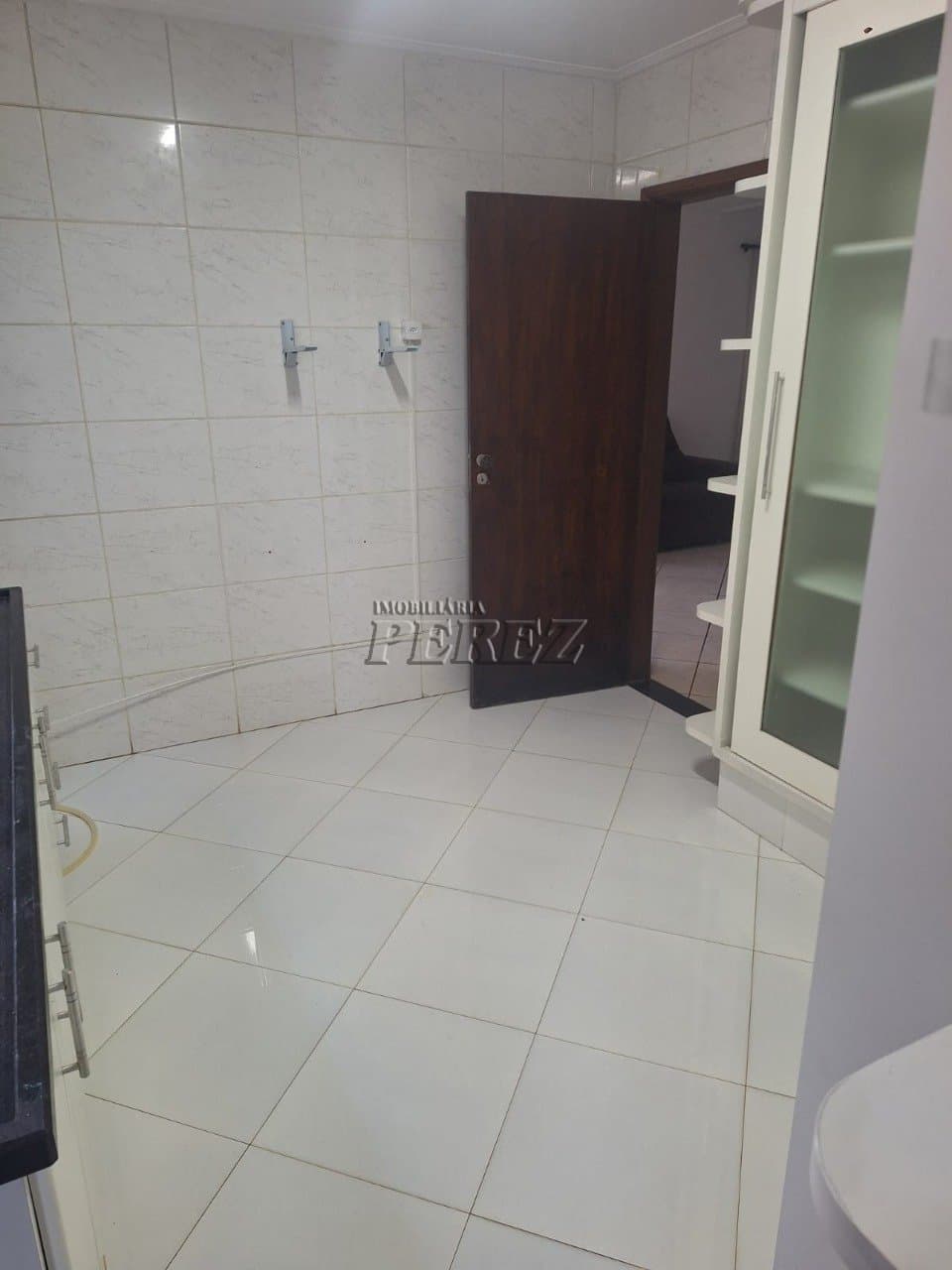 Casa  no Vale Do Arvoredo, de 4 quartos, 240 m² à venda no Condomínio Vale Do Arvoredo - Londrina/PR - Foto 4