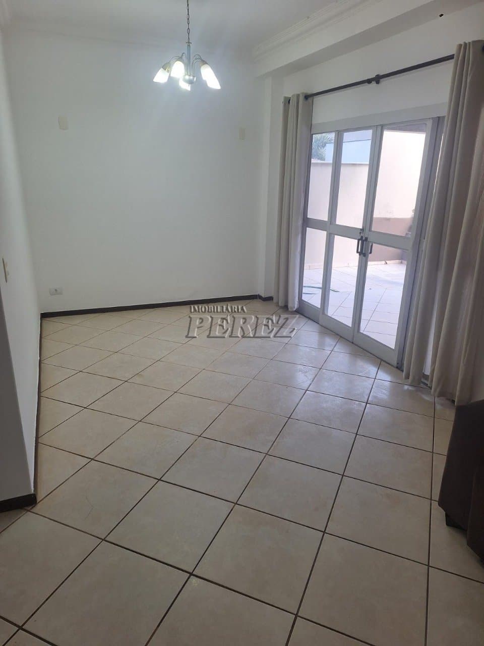 Casa  no Vale Do Arvoredo, de 4 quartos, 240 m² à venda no Condomínio Vale Do Arvoredo - Londrina/PR - Foto 2