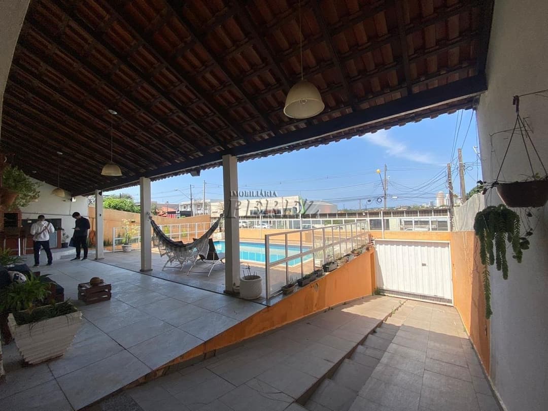 Casa, de 5 quartos, 270 m² à venda no Coroados - Londrina/PR - Foto 2
