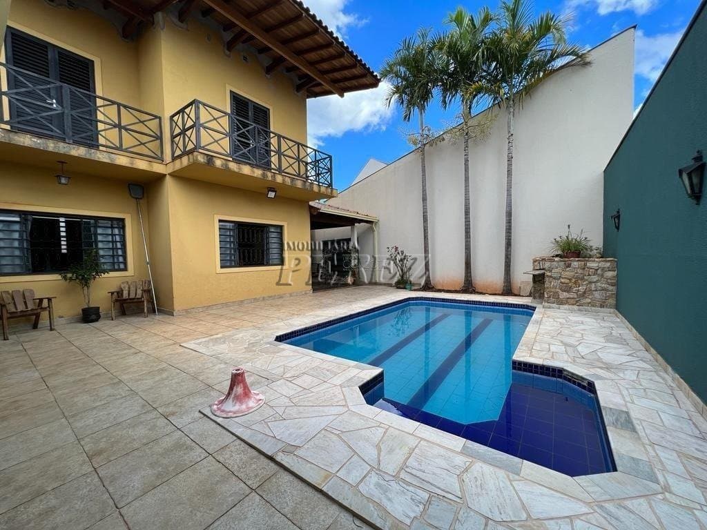 Sobrado, de 3 quartos, 300 m² à venda no Santa Mônica - Londrina/PR - Foto 5