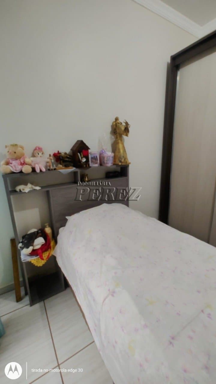 Casa Ampla à Venda com 3 Quartos, Suíte, Garagem para 5 Carros e Área Externa com Dependência - Foto 20