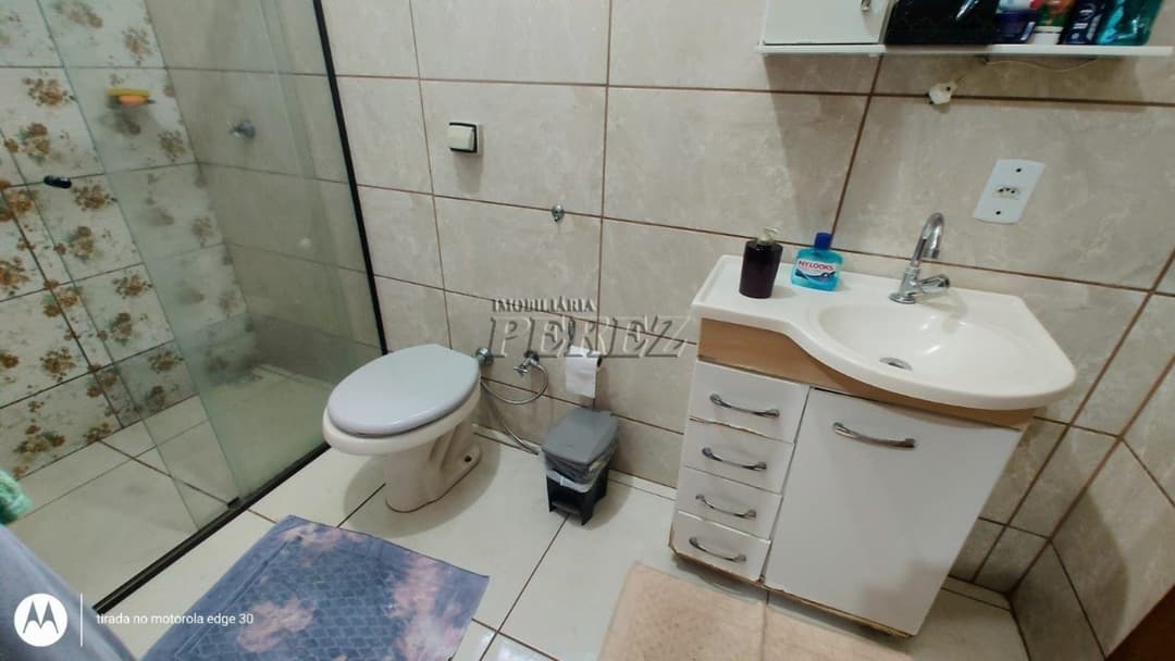 Casa Ampla à Venda com 3 Quartos, Suíte, Garagem para 5 Carros e Área Externa com Dependência - Foto 21