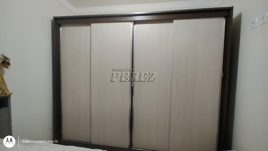 Casa Ampla à Venda com 3 Quartos, Suíte, Garagem para 5 Carros e Área Externa com Dependência - Foto 18