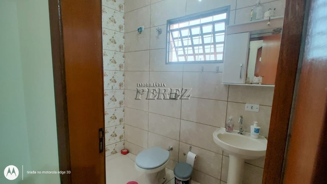 Casa Ampla à Venda com 3 Quartos, Suíte, Garagem para 5 Carros e Área Externa com Dependência - Foto 22