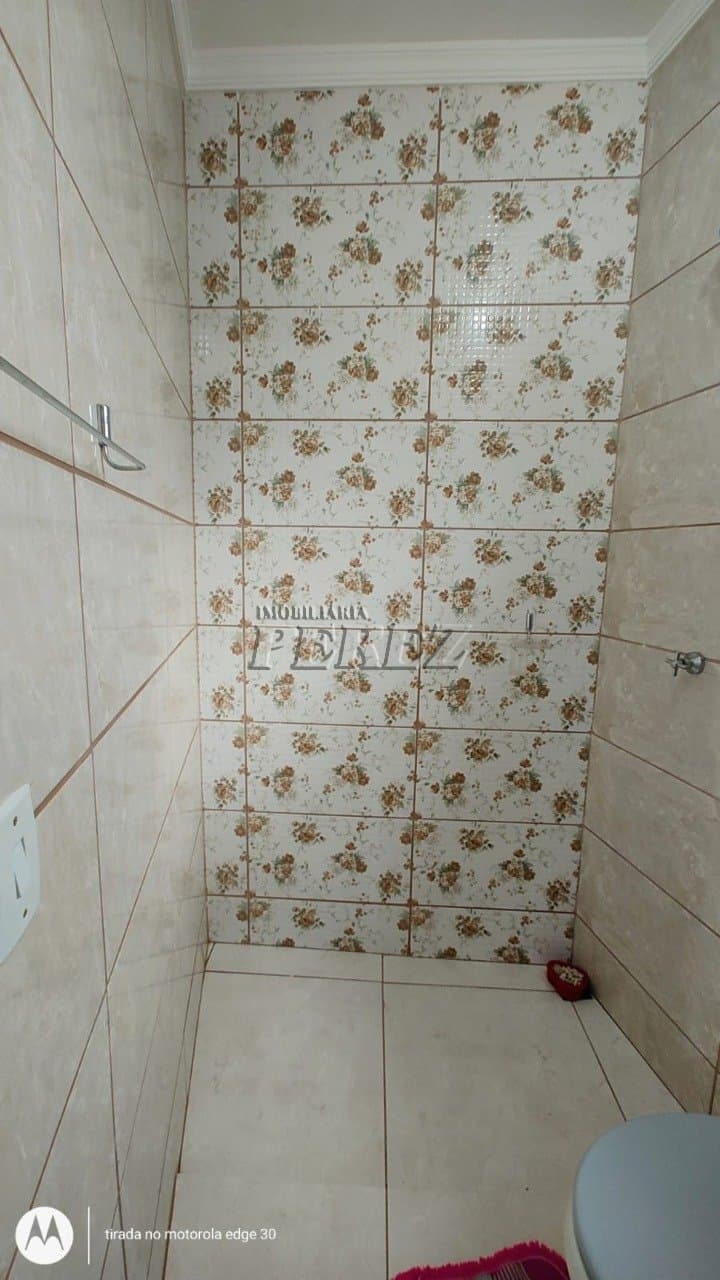 Casa Ampla à Venda com 3 Quartos, Suíte, Garagem para 5 Carros e Área Externa com Dependência - Foto 26