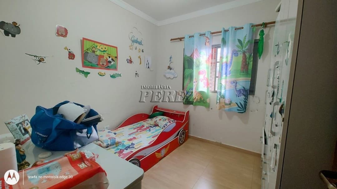 Casa Ampla à Venda com 3 Quartos, Suíte, Garagem para 5 Carros e Área Externa com Dependência - Foto 19
