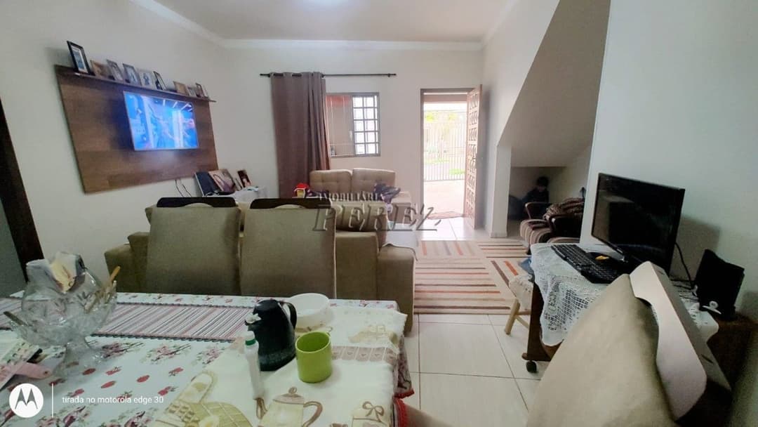Casa Ampla à Venda com 3 Quartos, Suíte, Garagem para 5 Carros e Área Externa com Dependência - Foto 5