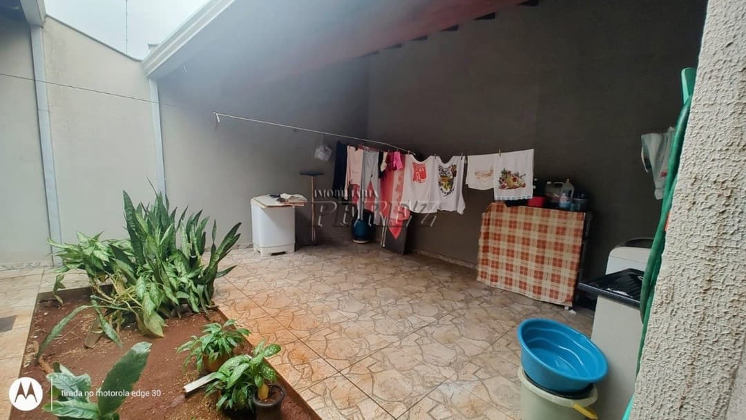 Casa Ampla à Venda com 3 Quartos, Suíte, Garagem para 5 Carros e Área Externa com Dependência - Foto 27
