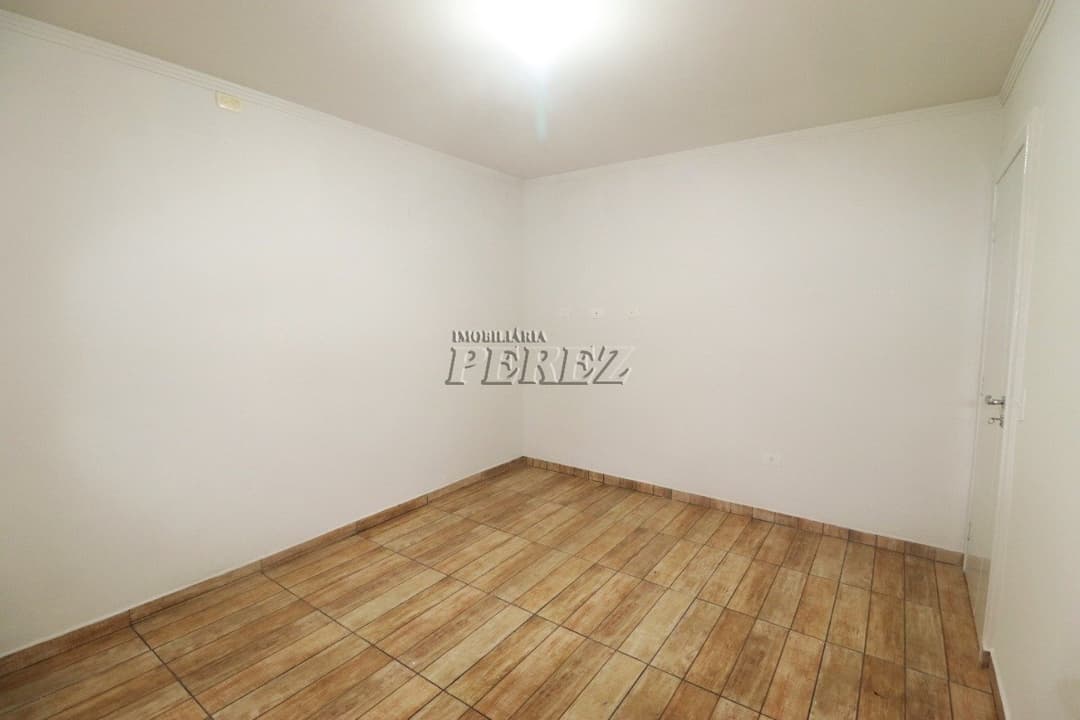 Casa, de 3 quartos, 96 m² para alugar no Bancários - Londrina/PR - Foto 2