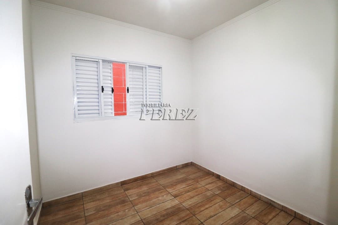 Casa, de 3 quartos, 96 m² para alugar no Bancários - Londrina/PR - Foto 8