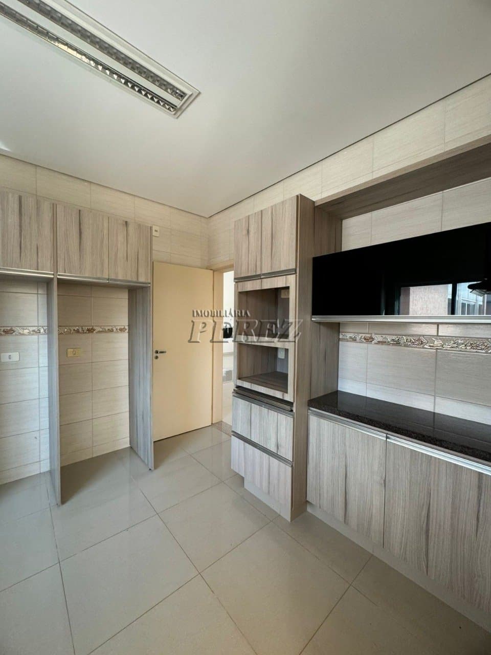 Venda de Sobrado no Condomínio Sun Lake Residence - Exclusividade, conforto e segurança em um dos condomínios mais desejados de Londrina! - Foto 6
