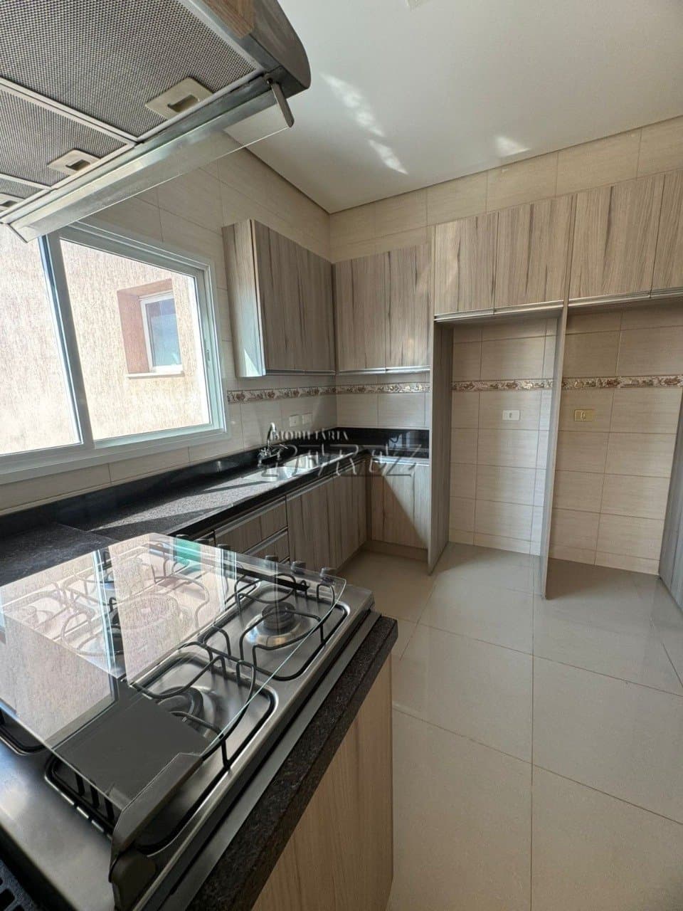 Venda de Sobrado no Condomínio Sun Lake Residence - Exclusividade, conforto e segurança em um dos condomínios mais desejados de Londrina! - Foto 4