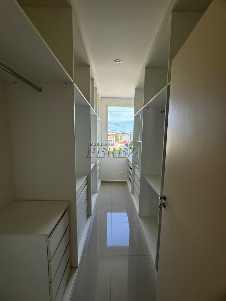 Venda de Sobrado no Condomínio Sun Lake Residence - Exclusividade, conforto e segurança em um dos condomínios mais desejados de Londrina! - Foto 8