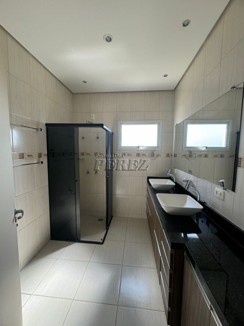 Venda de Sobrado no Condomínio Sun Lake Residence - Exclusividade, conforto e segurança em um dos condomínios mais desejados de Londrina! - Foto 12