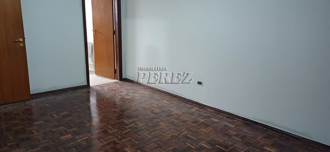 Sobrado, de 4 quartos, 450 m² para alugar no Bancários - Londrina/PR - Foto 15