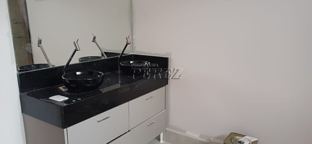 Sobrado, de 4 quartos, 450 m² para alugar no Bancários - Londrina/PR - Foto 14