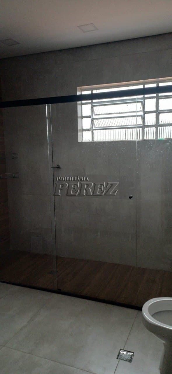 Sobrado, de 4 quartos, 450 m² para alugar no Bancários - Londrina/PR - Foto 6
