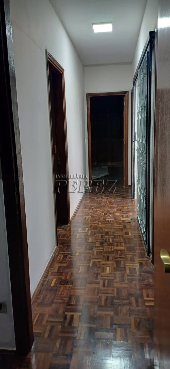 Sobrado, de 4 quartos, 450 m² para alugar no Bancários - Londrina/PR - Foto 5