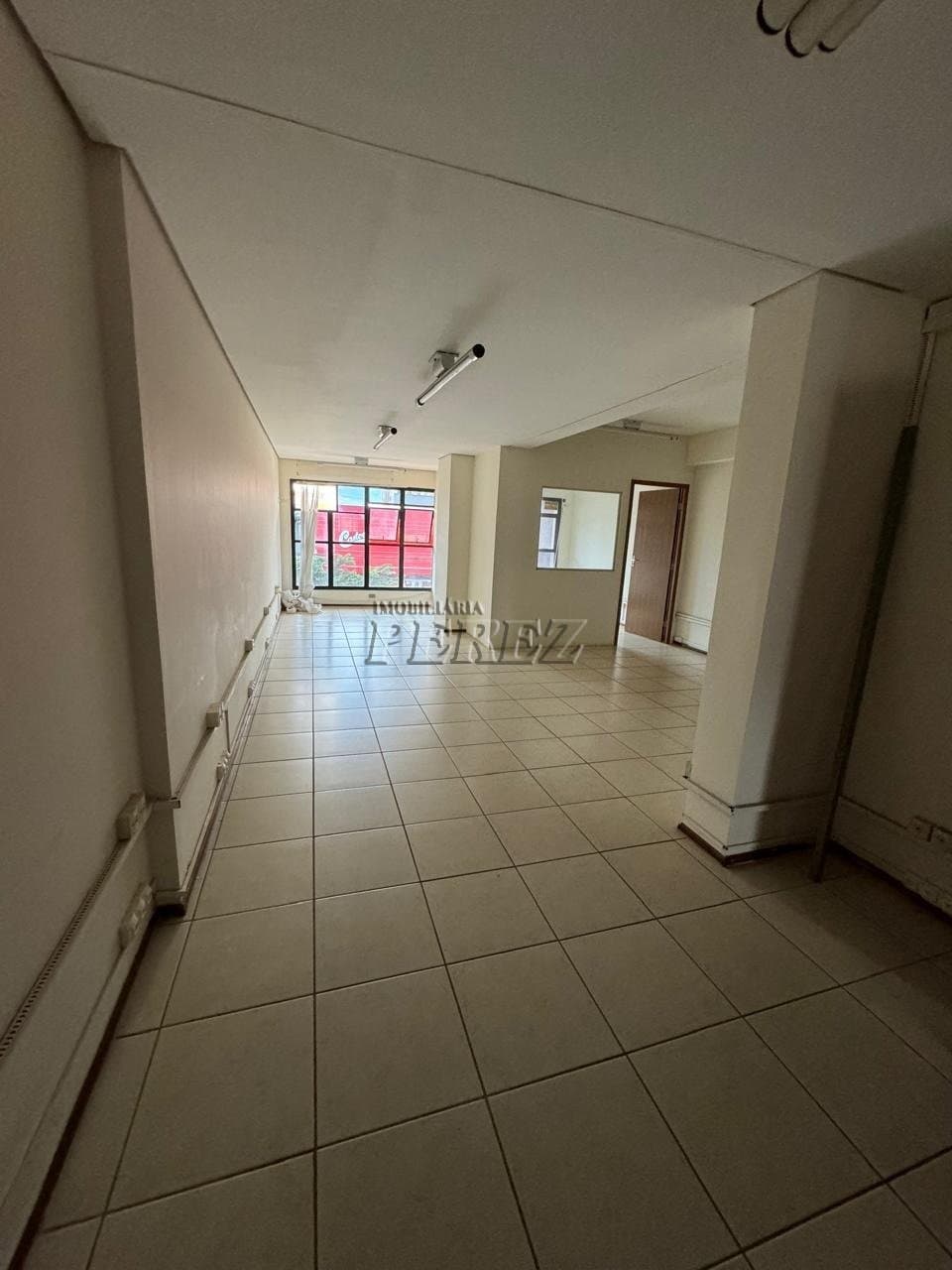 Salas no Edifício Batistella, 213 m² para alugar no Vitória - Londrina/PR - Foto 8
