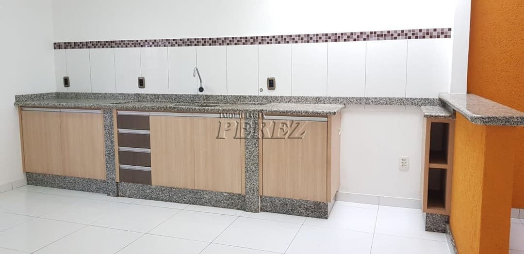 Venda de Casa Térrea no Nilton Gavetti - Reformada, Ampla e Próxima ao Lago Norte! - Foto 12