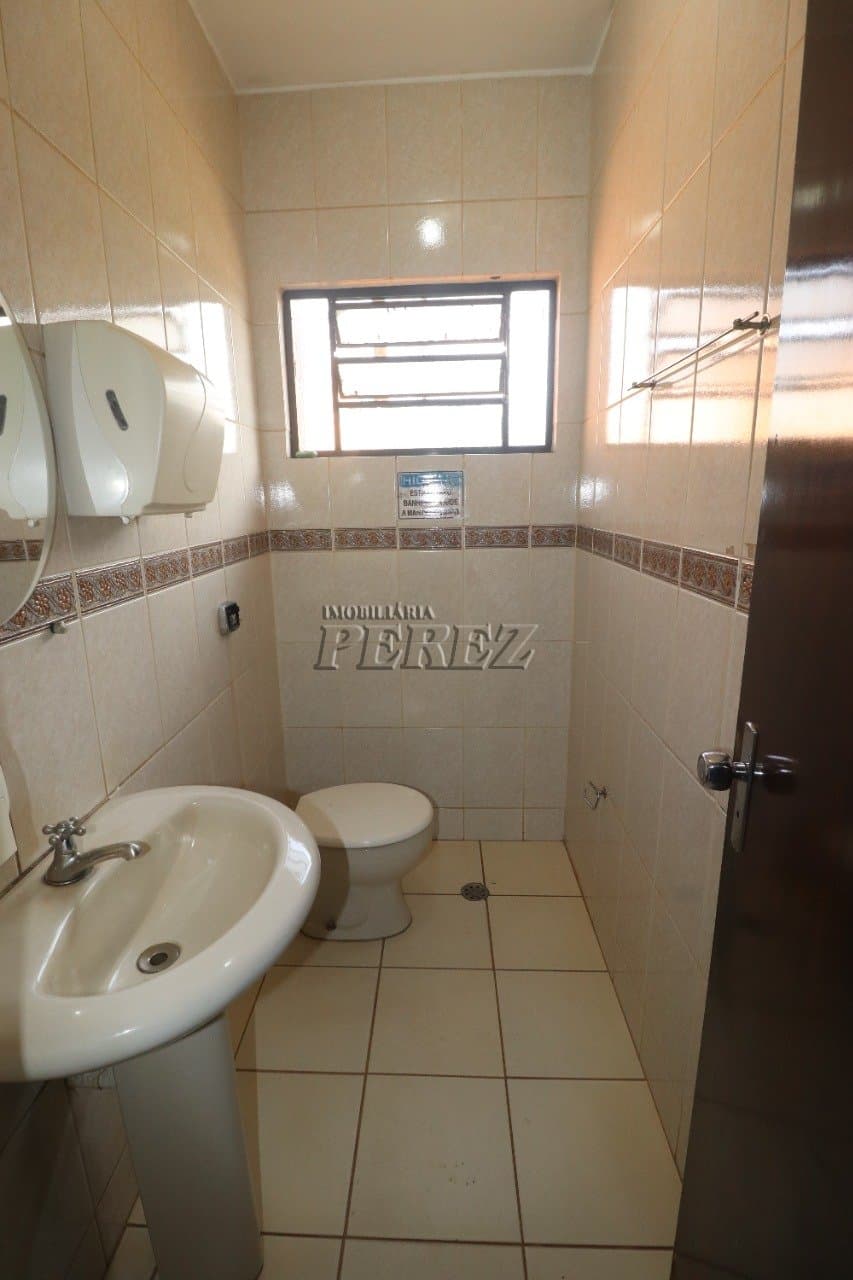 Barracão para alugar na Av Arthur Thomas, região oeste de Londrina. - Foto 10